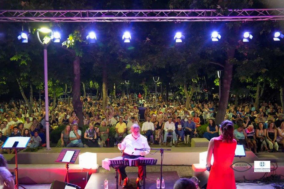 Έλαμψε στη Λάρισα για τον Δημήτρη Παπαδημητρίου η πανσέληνος του Αυγούστου (ΦΩΤΟ)