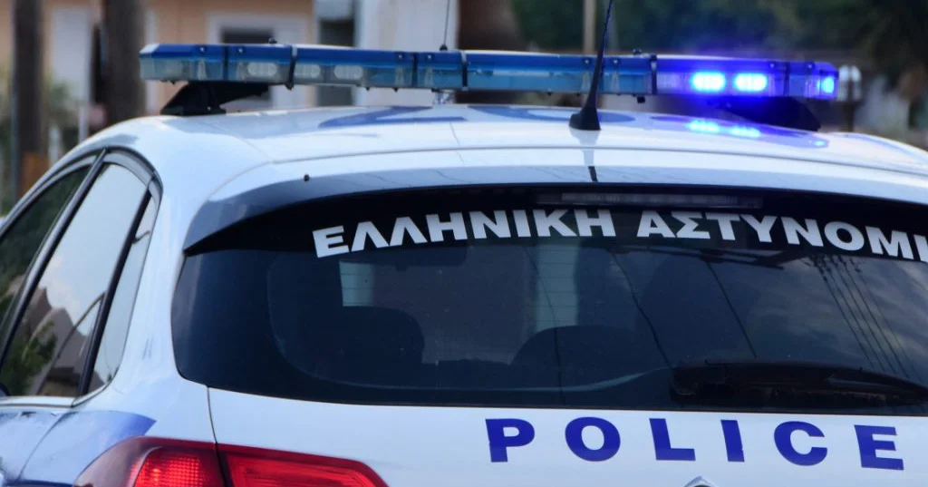 Δεκάδες θύματα στον Βόλο από νεαρή που προσποιείται ότι ξέμεινε από καύσιμα – Πώς τους αποσπάει χρήματα