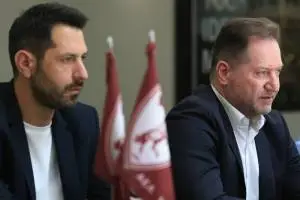 petrakis_ntavelis_original