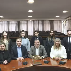 DHMARXOS-EUNIKH-PROTEYOUSA-NEOLAIAS5_original