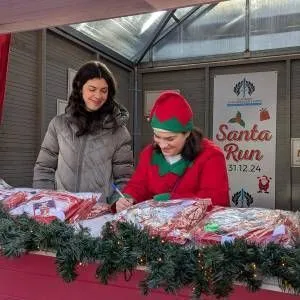 27122024_-_DL_-_Periptero_Santa_Walk4_original