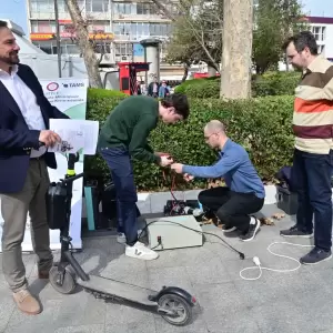 Ergo_Little-Drasi_Kentriki_Plateia_8_original